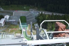 Blick von oben, oberhalb vom Balken wo der Sprung gestartet wird.